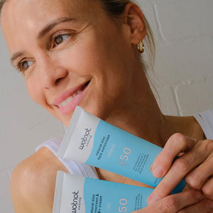 SPF 40 BB cream set with makeup brushes