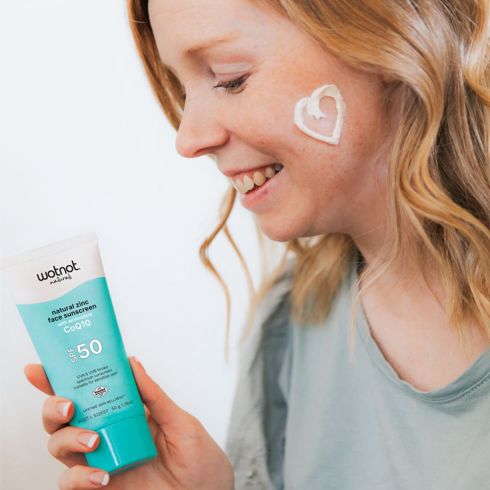 Face sunscreen with antioxidant SPF 50 - untinted