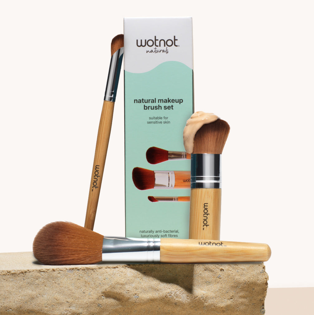 Professional natural makeup brush set