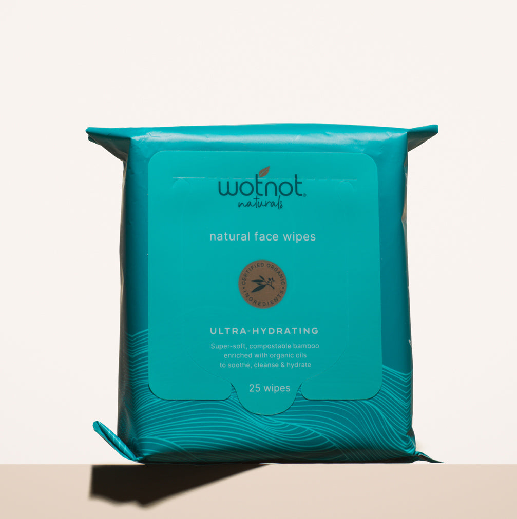 Ultra hydrating face wipes for sensitive skin